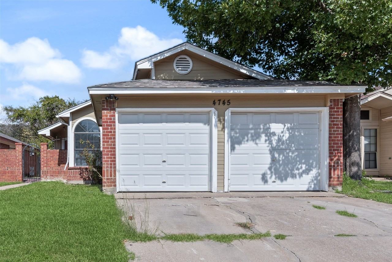 4745 Poppy Dr E - Photo 4 of 22