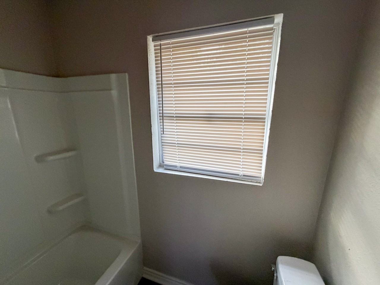 119 Vandenburg Dr - Photo 5 of 8