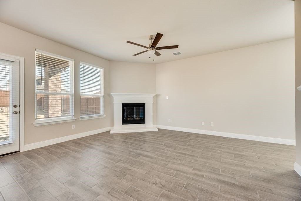 1537 Vermillion St - Photo 7 of 20