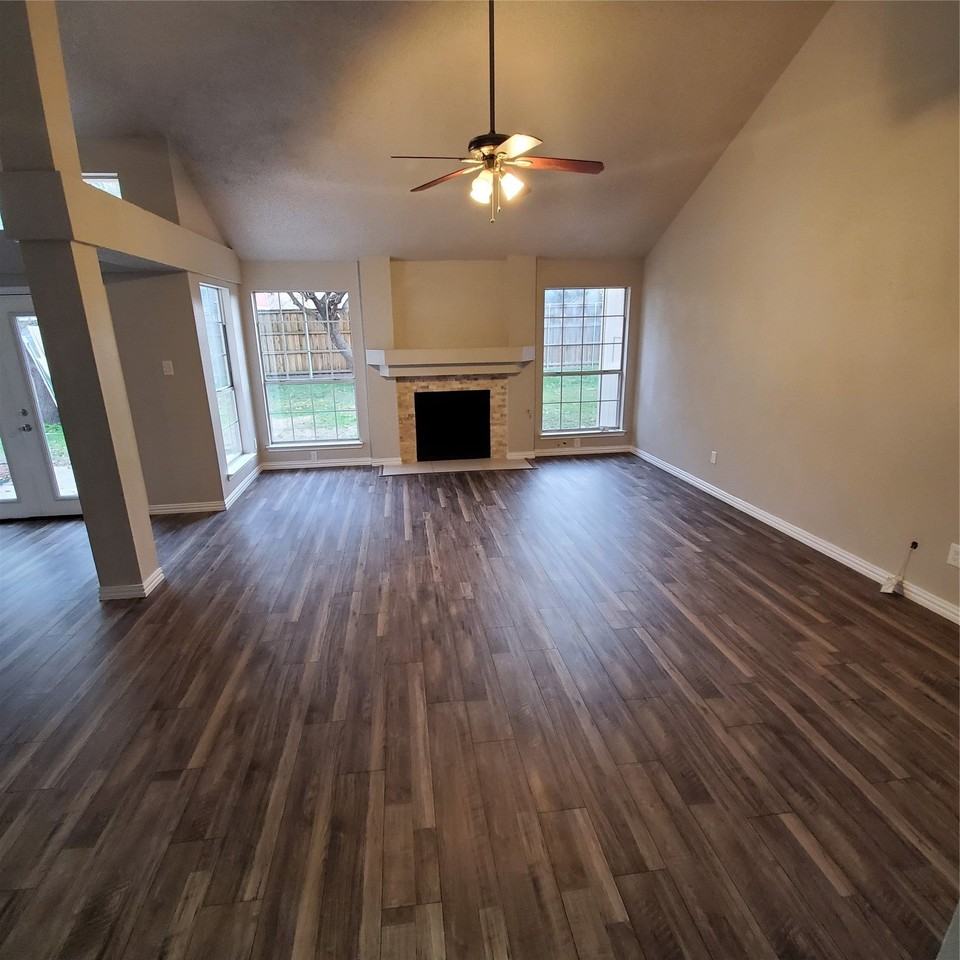8006 Yacht Club Dr - Photo 6 of 15