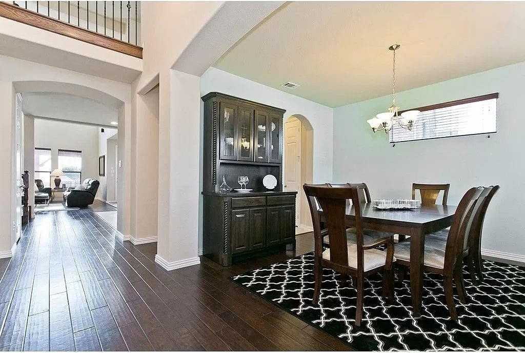 1013 Chickasaw Dr - Photo 5 of 20