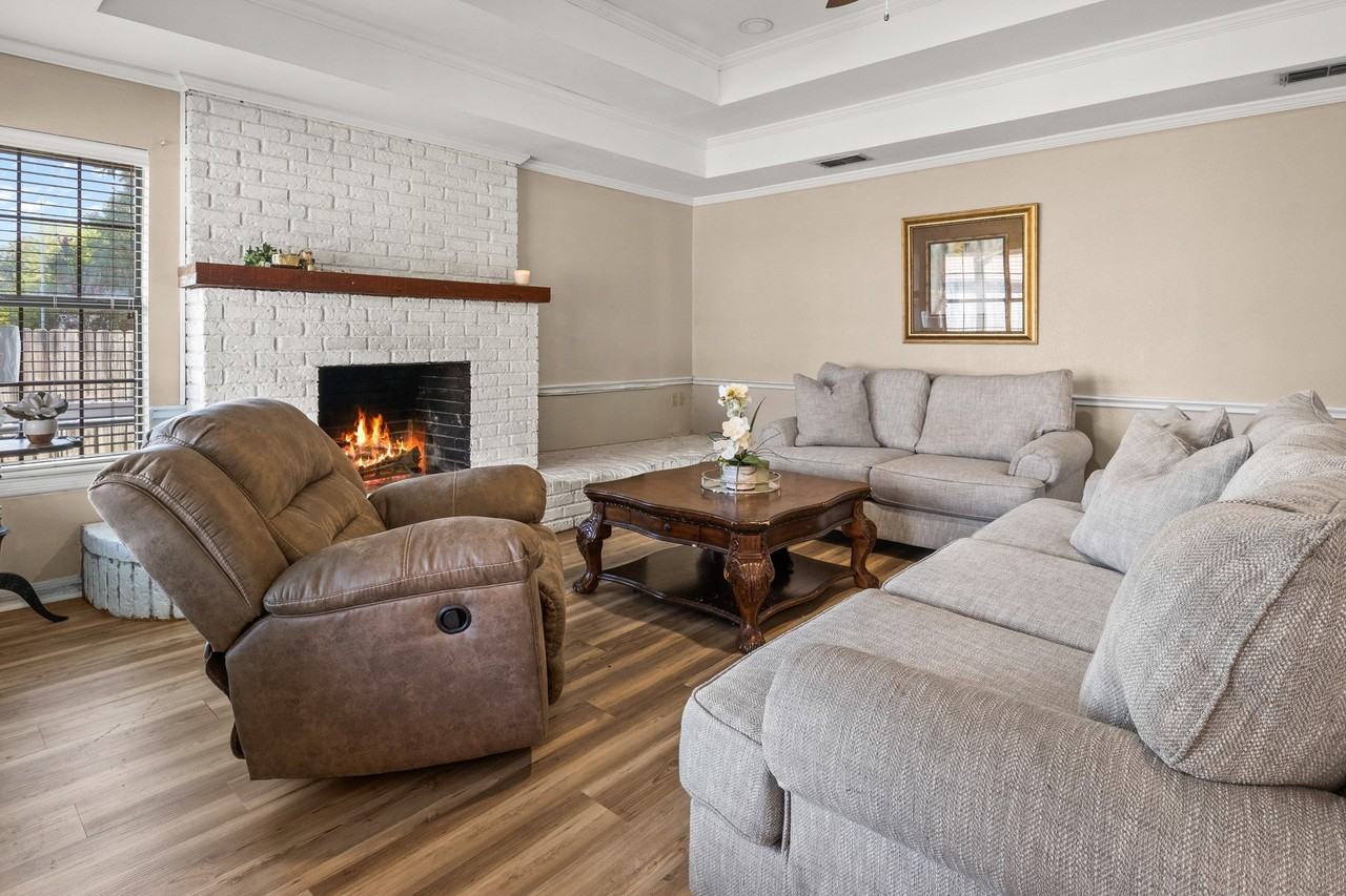 1100 Markeda St - Photo 6 of 35