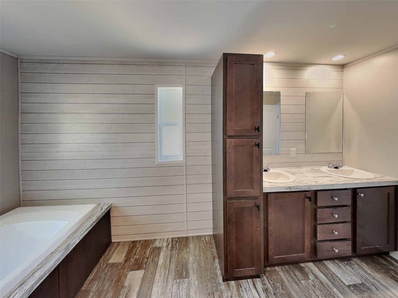 1601 Quail Run - Photo 4 of 10
