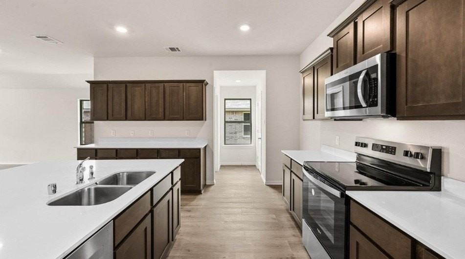 404 Gooseberry Dr - Photo 3 of 8