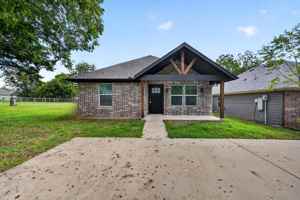 featured image of 307 N Colbert Ave