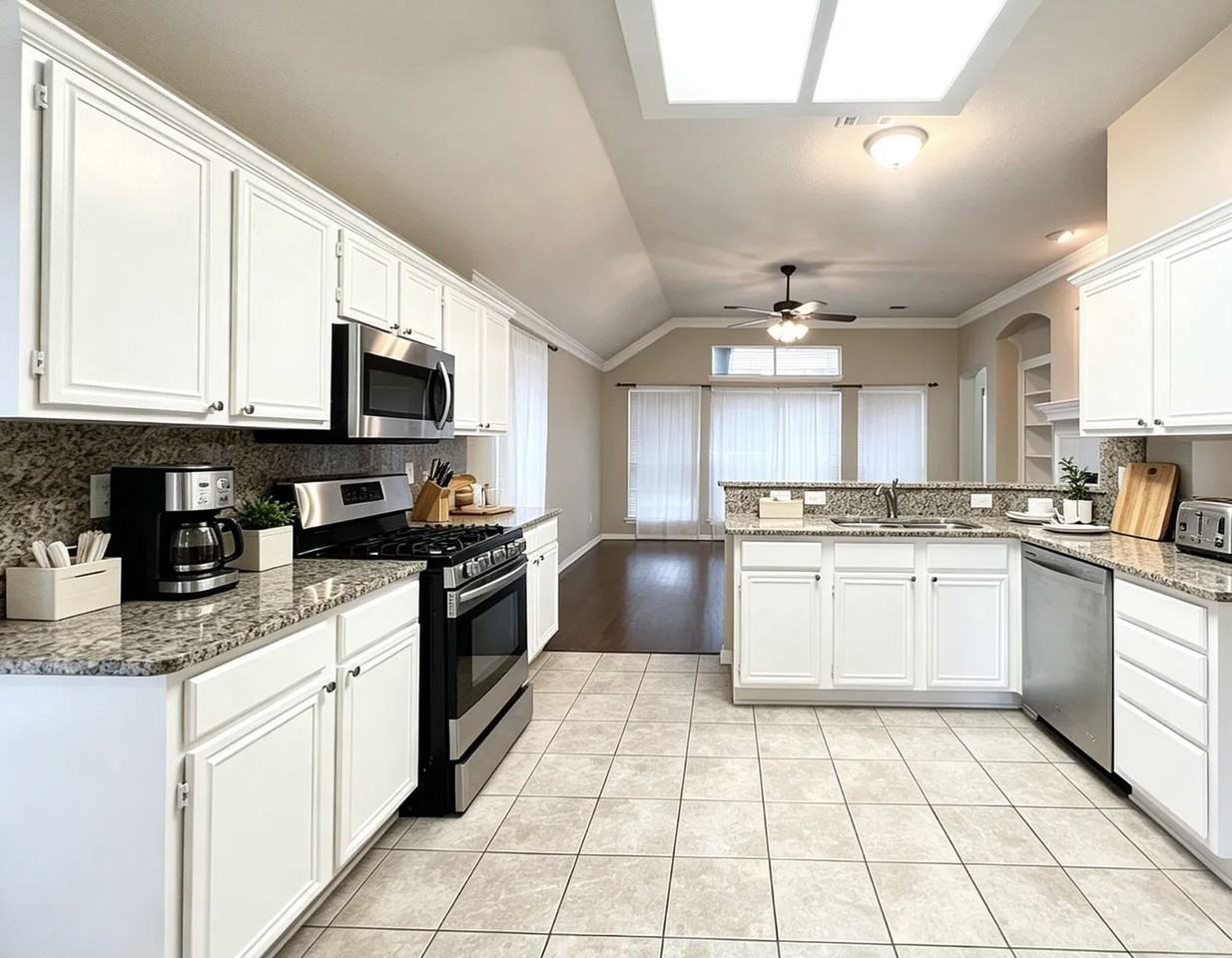 7313 David Dr - Photo 2 of 7