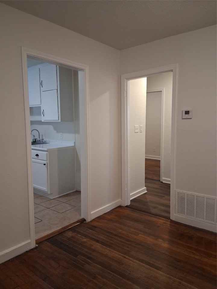 2416 Nw 22nd St #2418 - Photo 4 of 9
