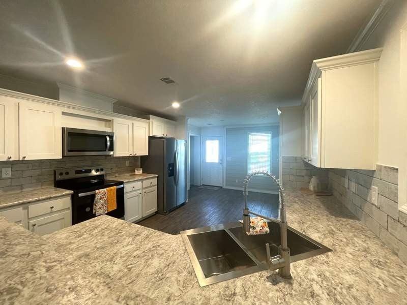 428 Sunbird Sq #035 - Photo 3 of 24