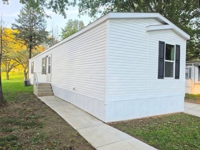 108 Harold Dr - Photo 2 of 11
