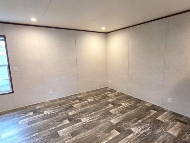 108 Harold Dr - Photo 4 of 11