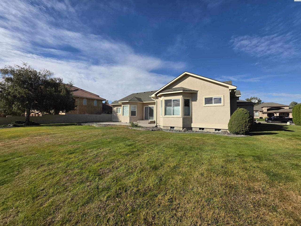 4013 W 34th Ct - Photo 4 of 31