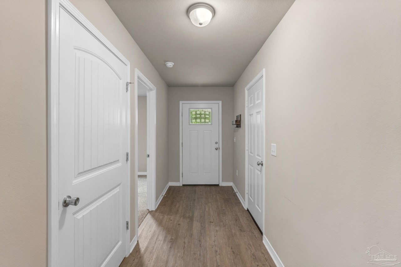 3210 Electra Dr - Photo 4 of 31