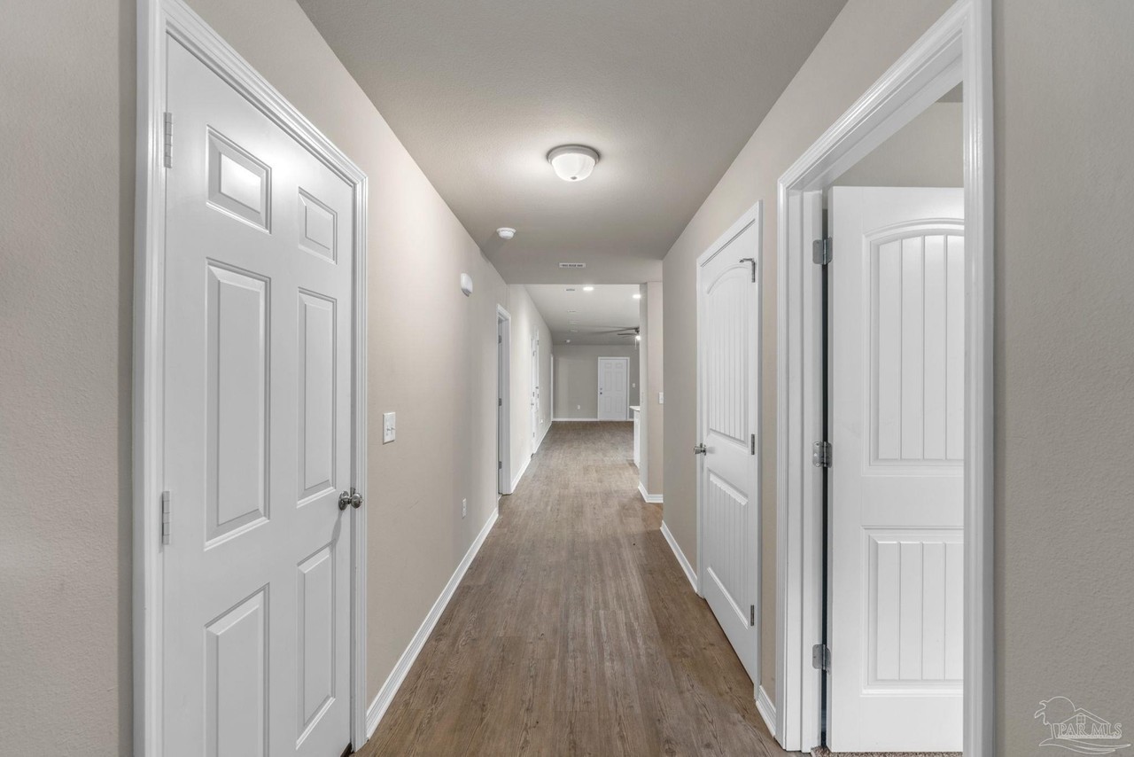 3210 Electra Dr - Photo 5 of 31