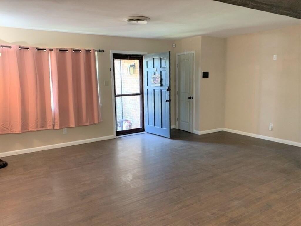 405 Edgewood Dr - Photo 3 of 21