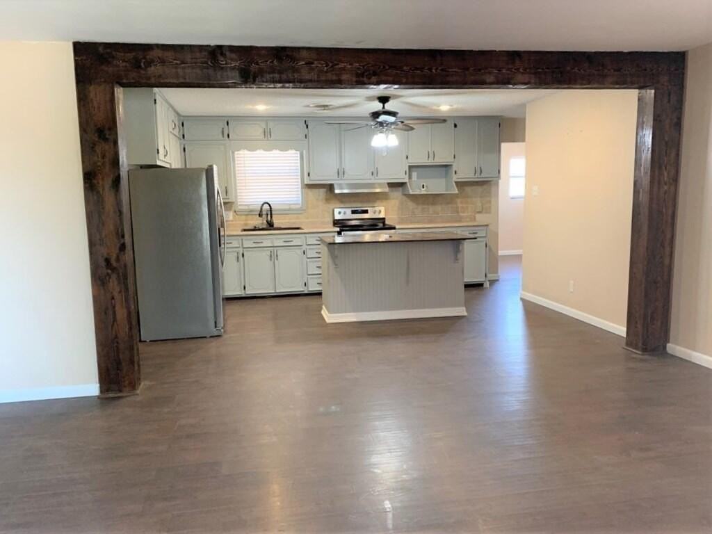 405 Edgewood Dr - Photo 4 of 21