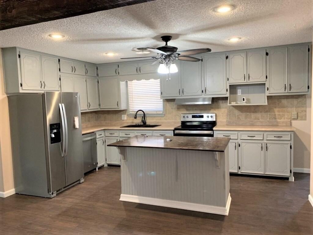 405 Edgewood Dr - Photo 5 of 21