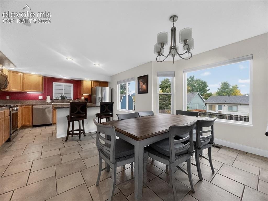 5970 Grapevine Dr - Photo 4 of 28