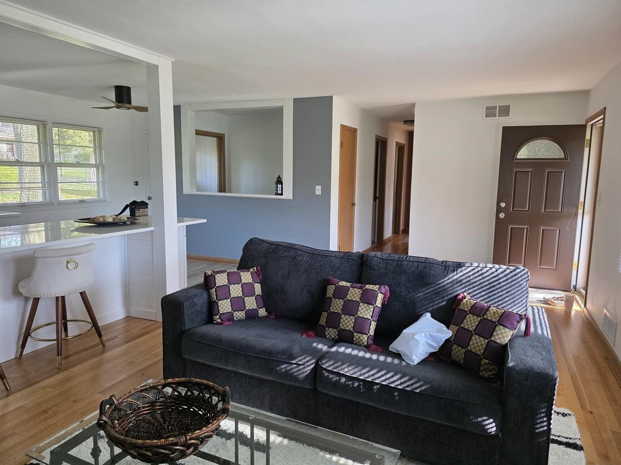 1127 Prestwick Pkwy - Photo 3 of 17