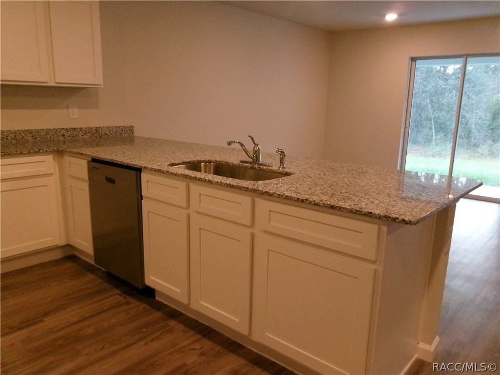 32 Pagoda Dr - Photo 4 of 24