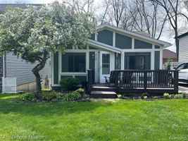 featured image of 2139 Sunnycrest Dr