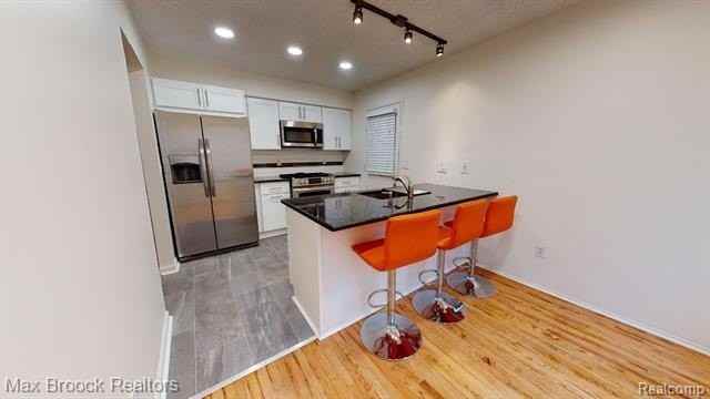 2139 Sunnycrest Dr - Photo 7 of 39
