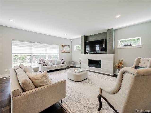 1724 Taylor Ave - Photo 3 of 50