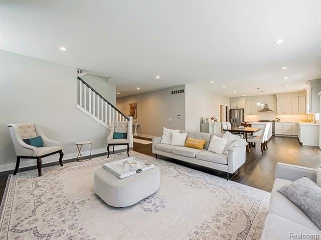 1724 Taylor Ave - Photo 4 of 50