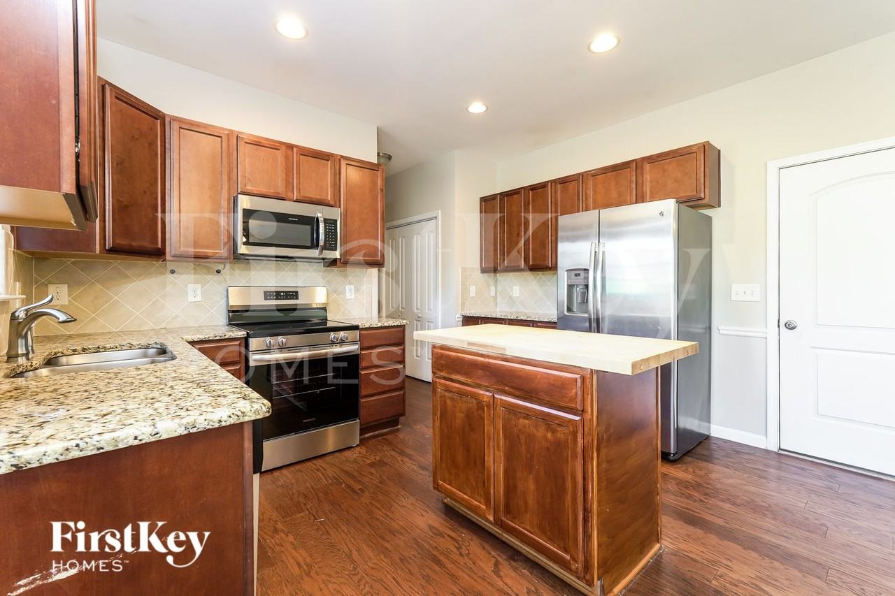 101 Claystone Dr - Photo 6 of 19