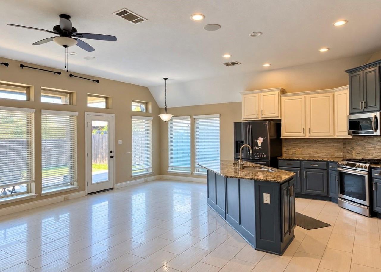 17618 Barrowfield Ln - Photo 5 of 16