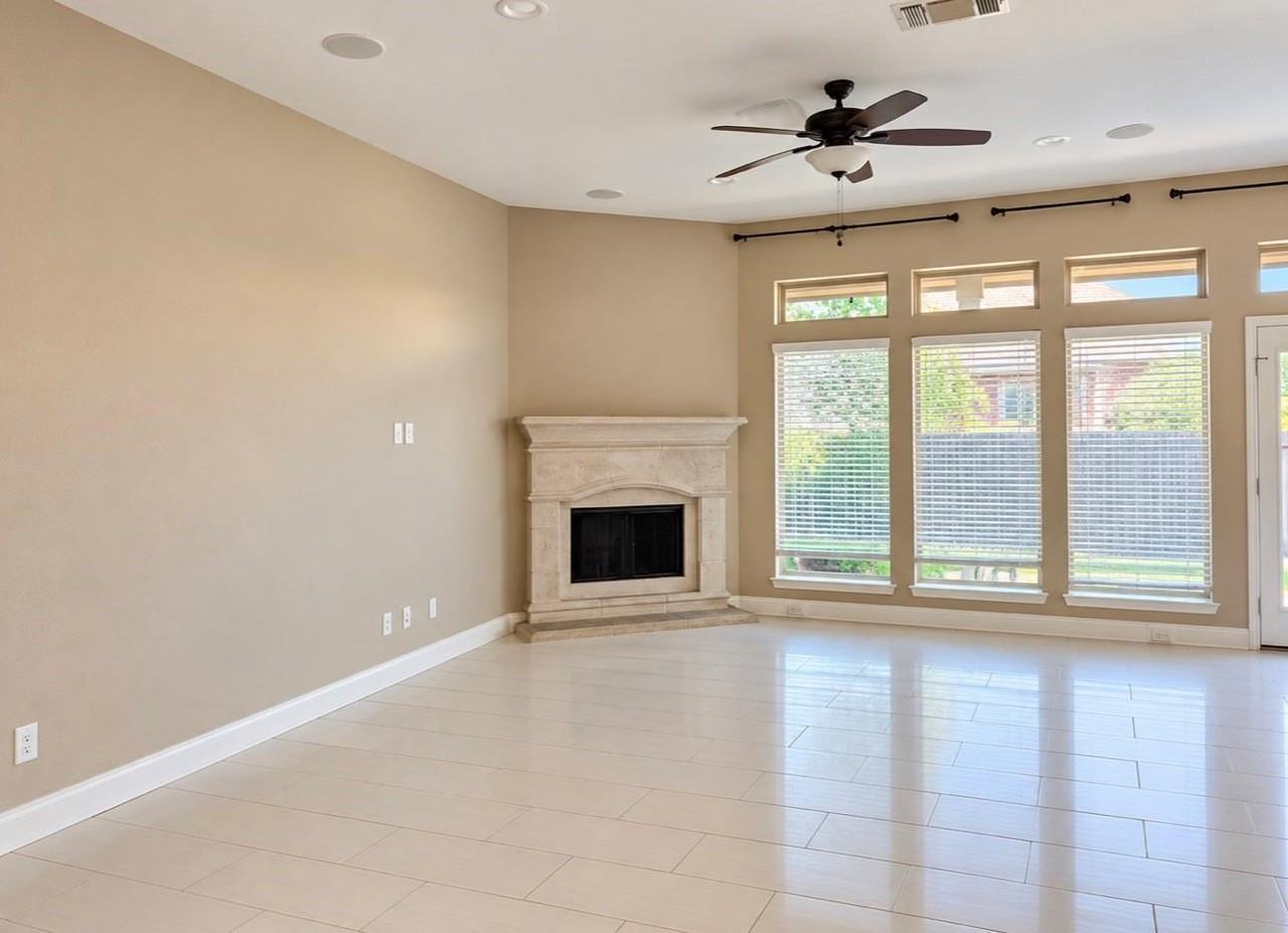17618 Barrowfield Ln - Photo 6 of 16