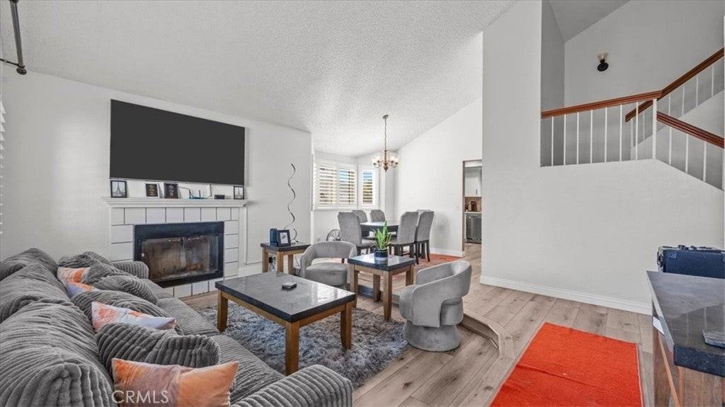 8566 Vinmar Ave - Photo 4 of 24