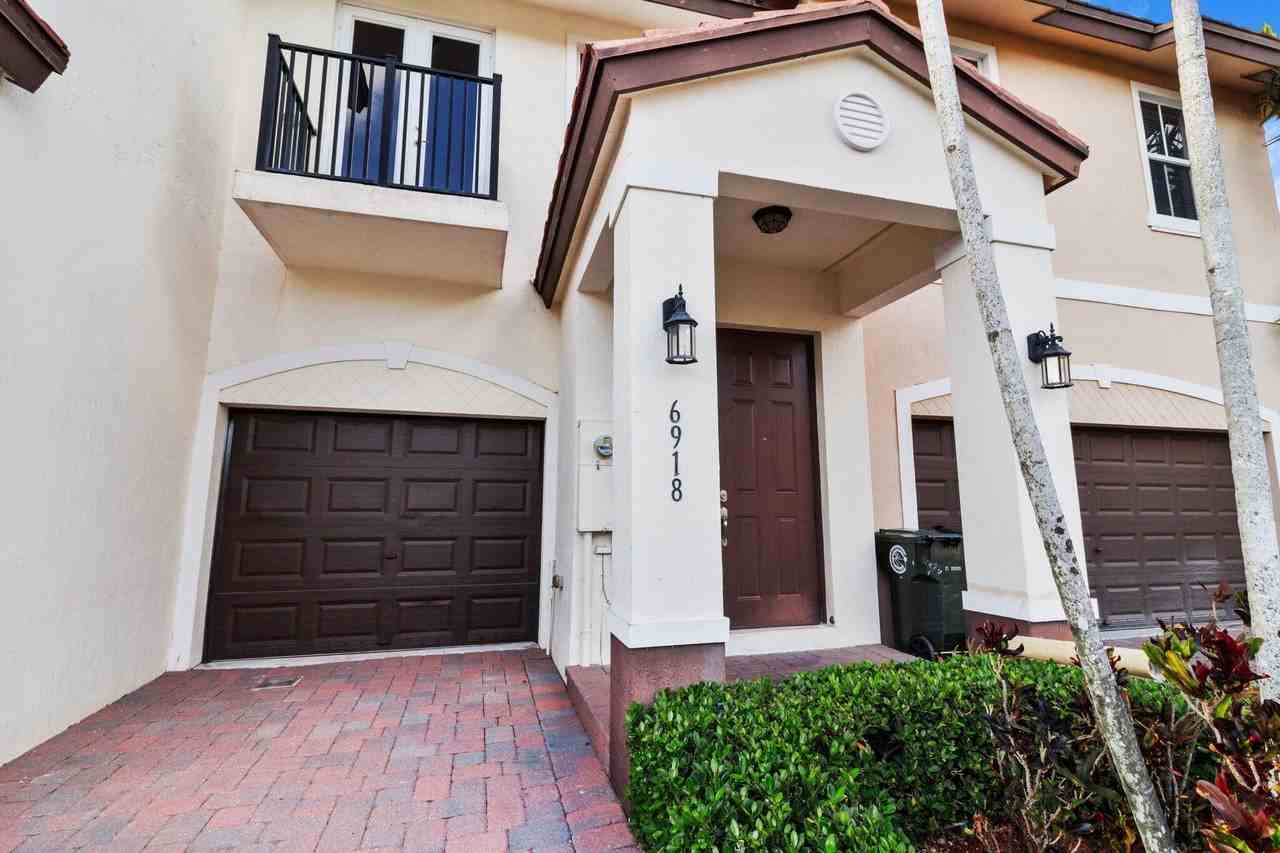 6918 Long Pine Cir - Photo 3 of 23