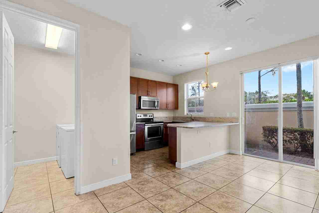 6918 Long Pine Cir - Photo 6 of 23