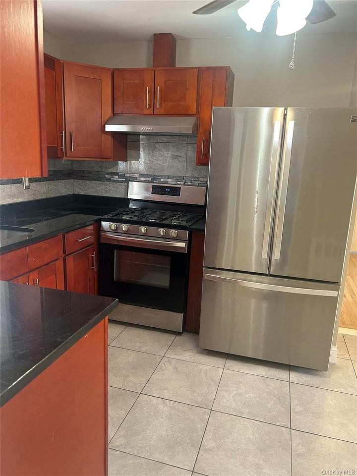 14001 243rd St - Photo 4 of 24