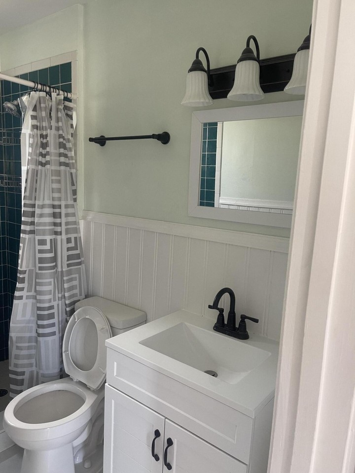 1021 Se Monterey Rd #1-31 - Photo 7 of 10