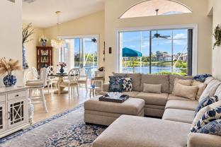 360 Nw Sunview Way - Photo 1 of 1