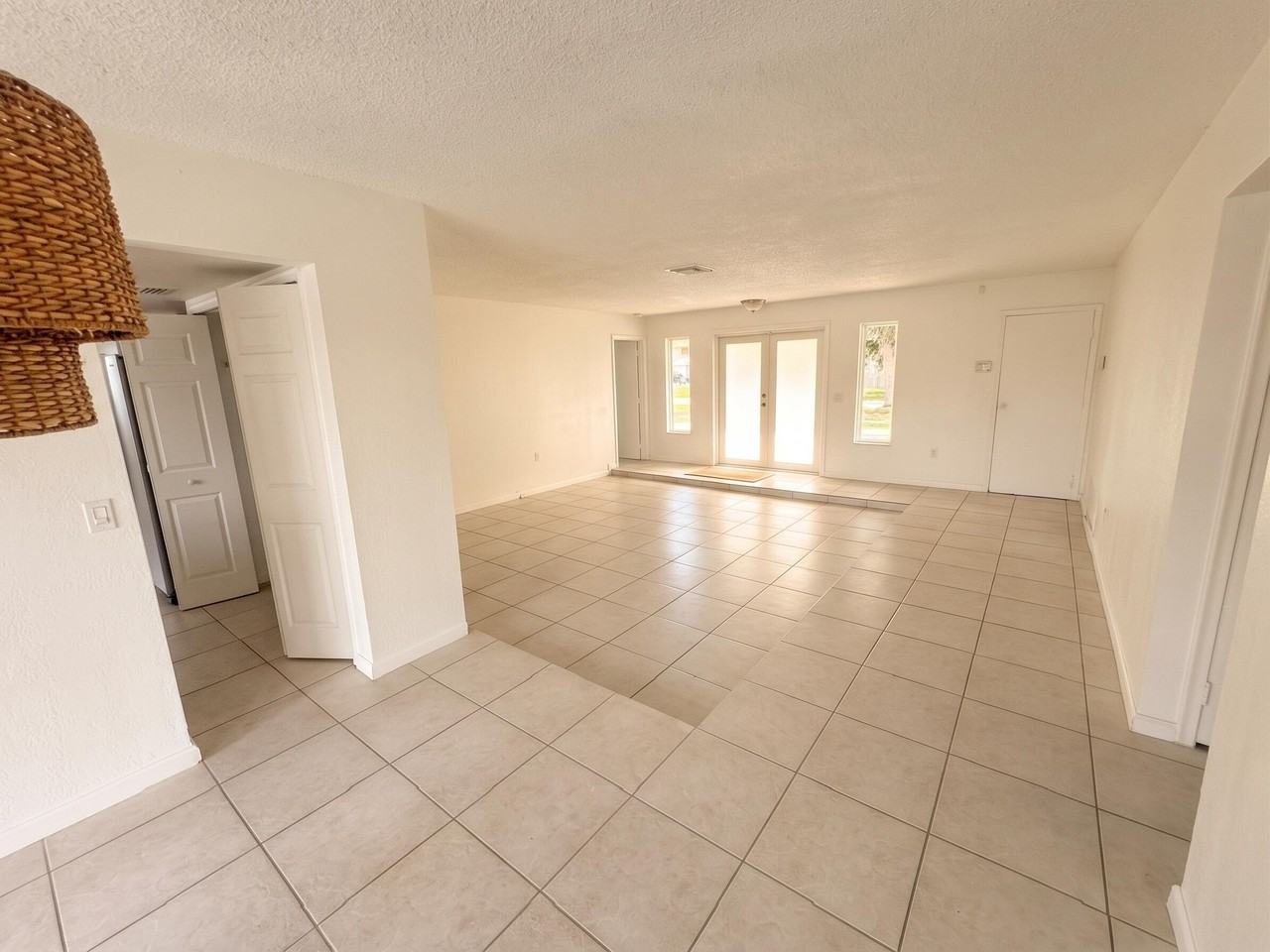 10740 Nw 29th Mnr - Photo 3 of 6