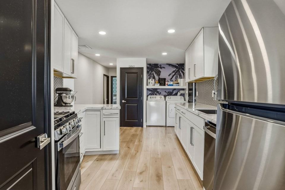 73561 Broadmoor Dr - Photo 7 of 50