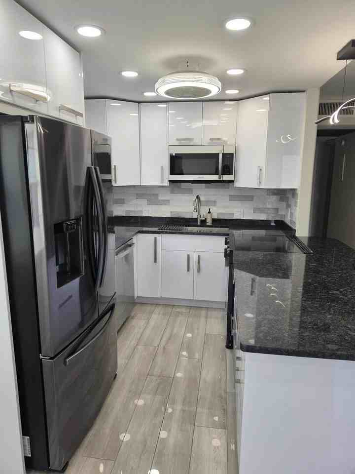 235 Dorset F #235 - Photo 3 of 26