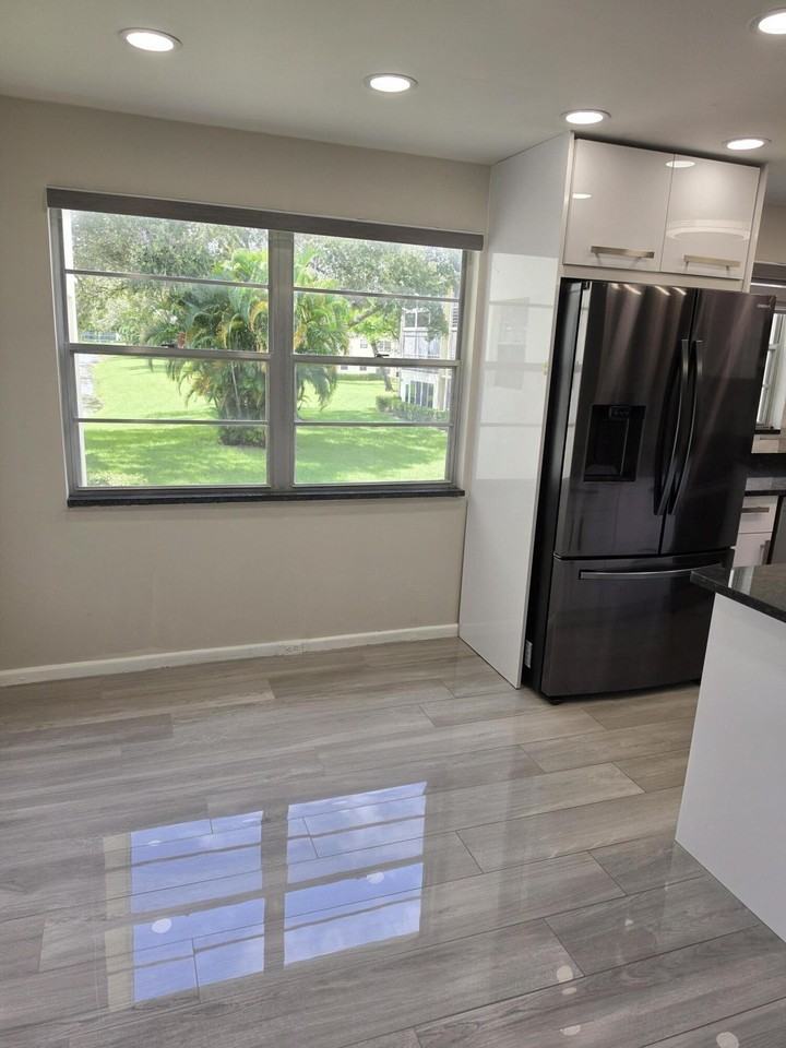 235 Dorset F #235 - Photo 4 of 26