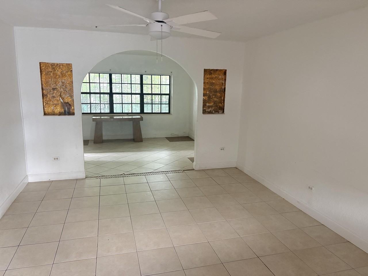 80 Ne 68th St - Photo 5 of 8