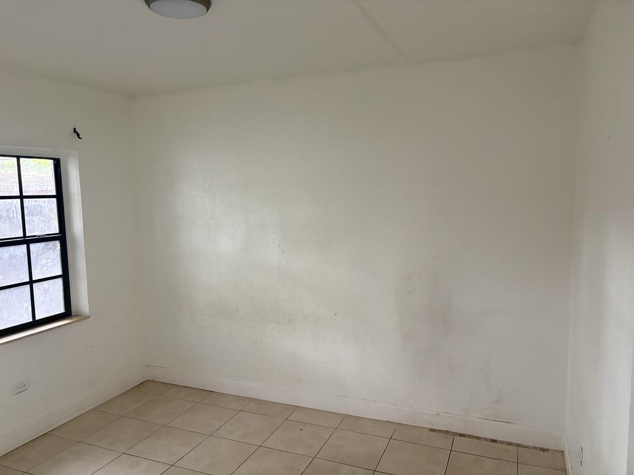 80 Ne 68th St - Photo 6 of 8