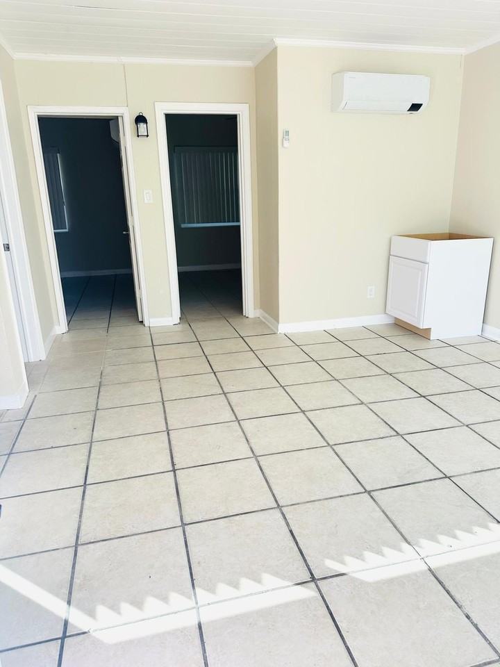 616 S 6th St - Photo 3 of 17