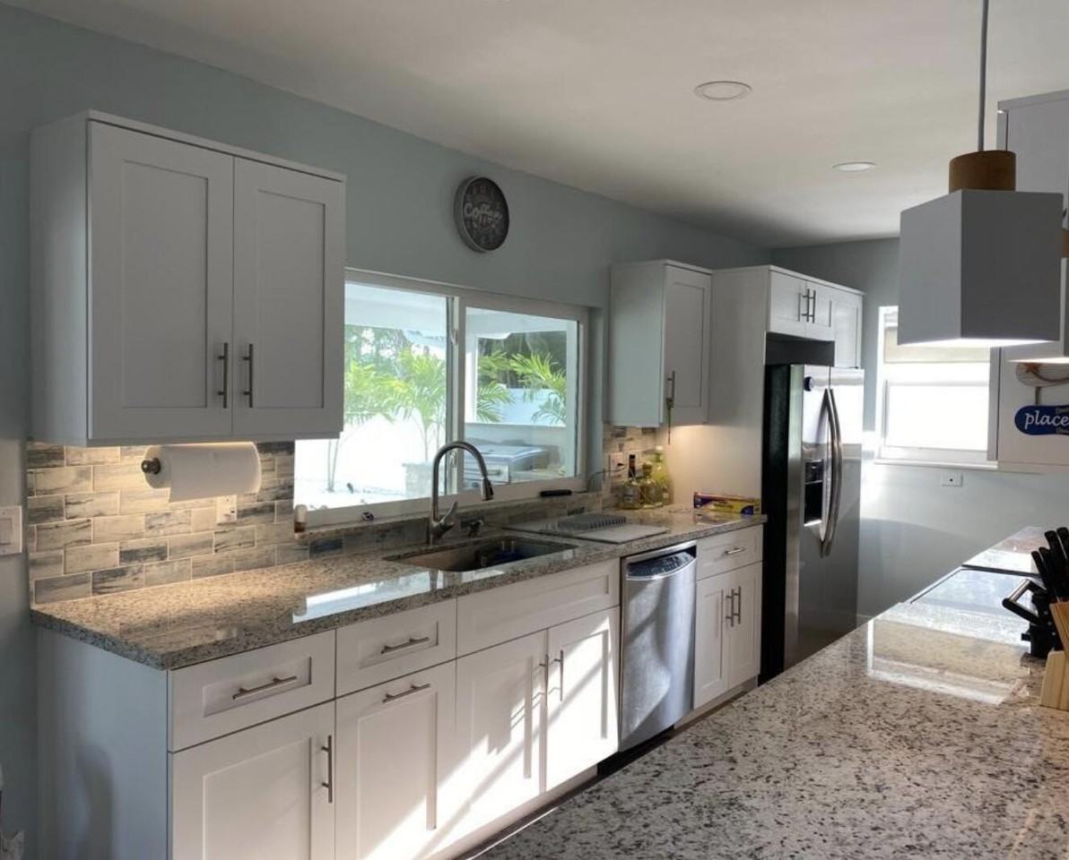 1070 Nw 45th St - Photo 5 of 30