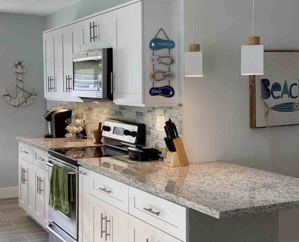 1070 Nw 45th St - Photo 6 of 30