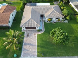 featured image of 3660 Nw 104th Ave
