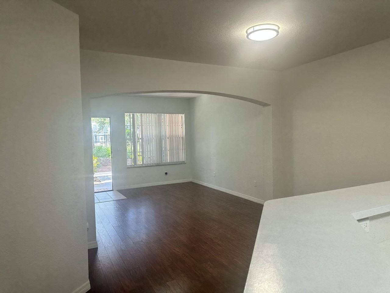 106 Sw Peacock Blvd - Photo 3 of 10