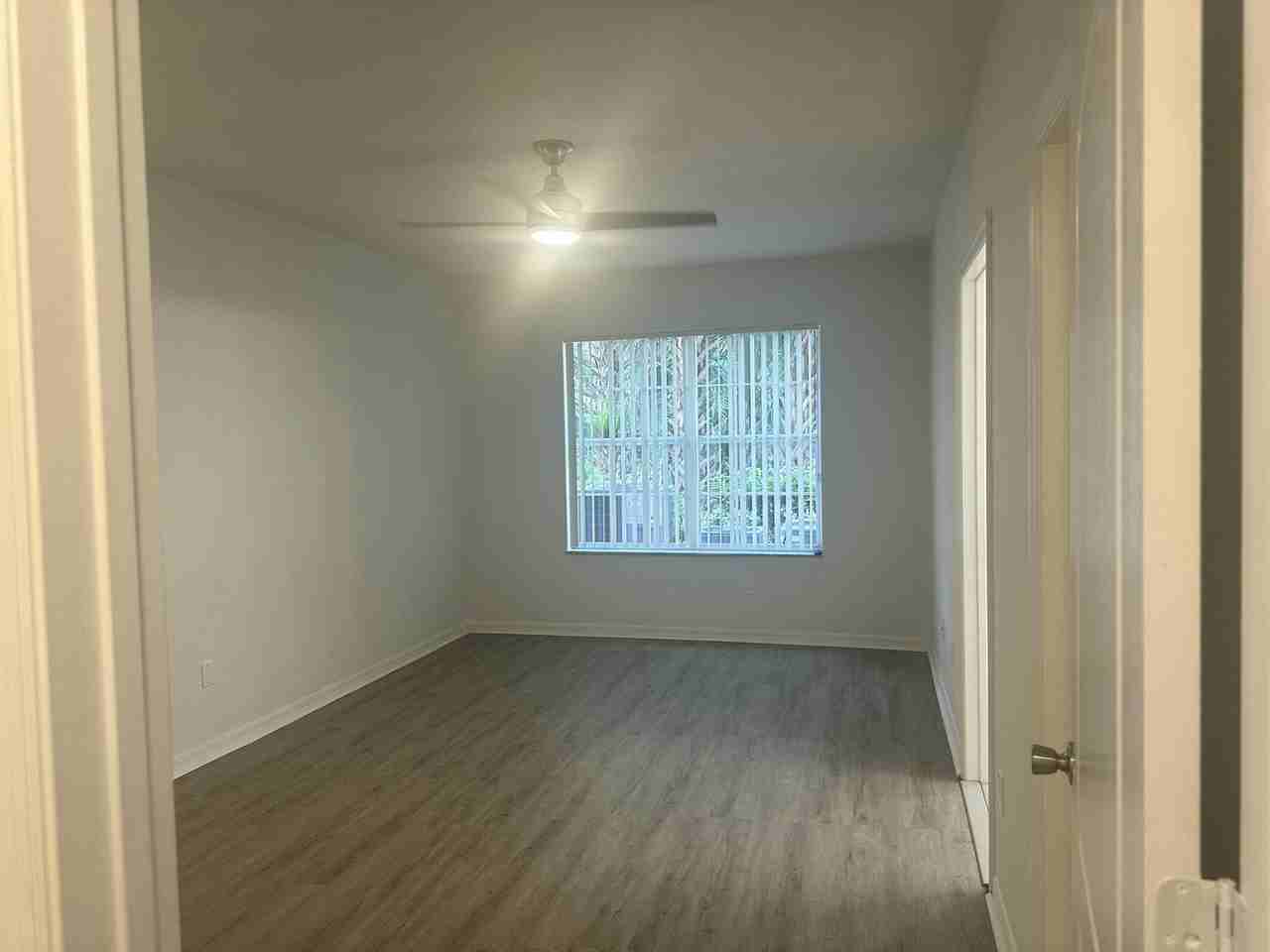 106 Sw Peacock Blvd - Photo 7 of 10