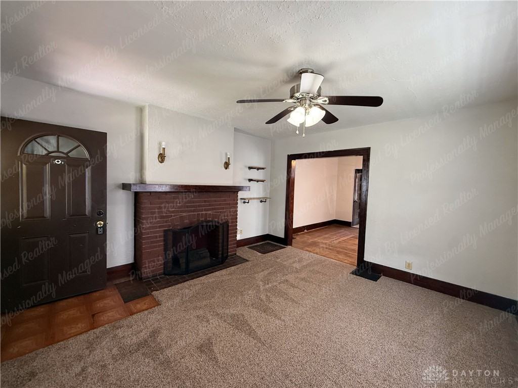 3135 Wayne Ave - Photo 4 of 28