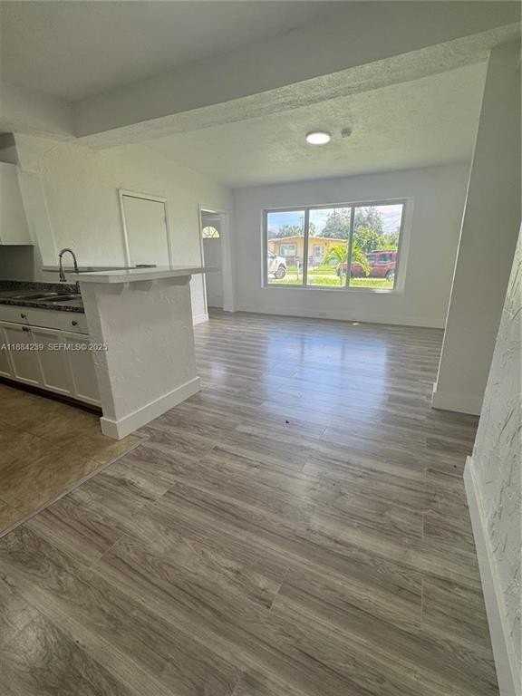 4341 Ne 18th Ave - Photo 5 of 17